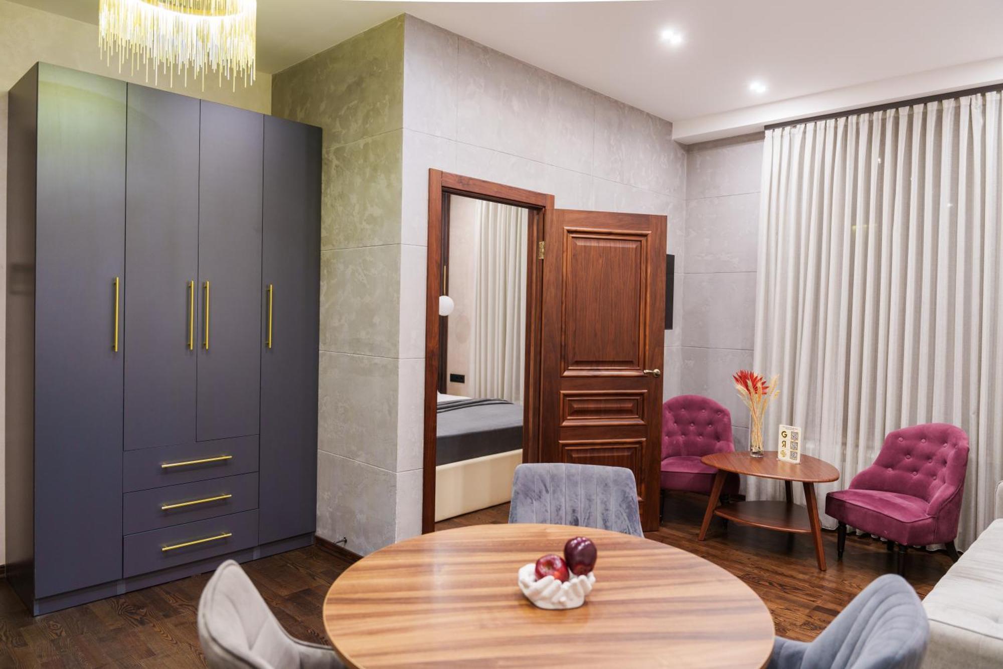 Arch Apart Hotel Ereván Habitación foto